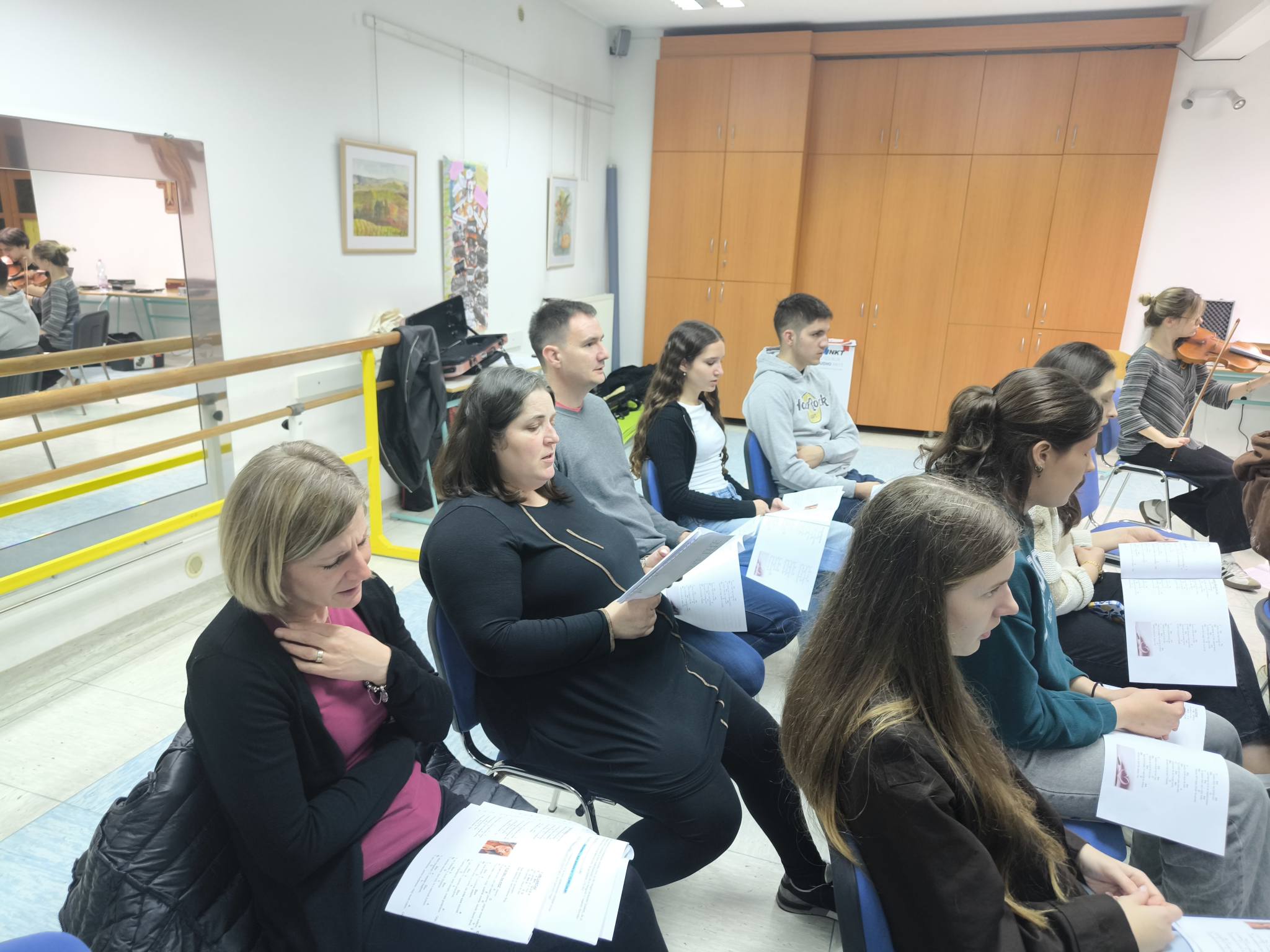 Morda je slika naslednjega: besedilo