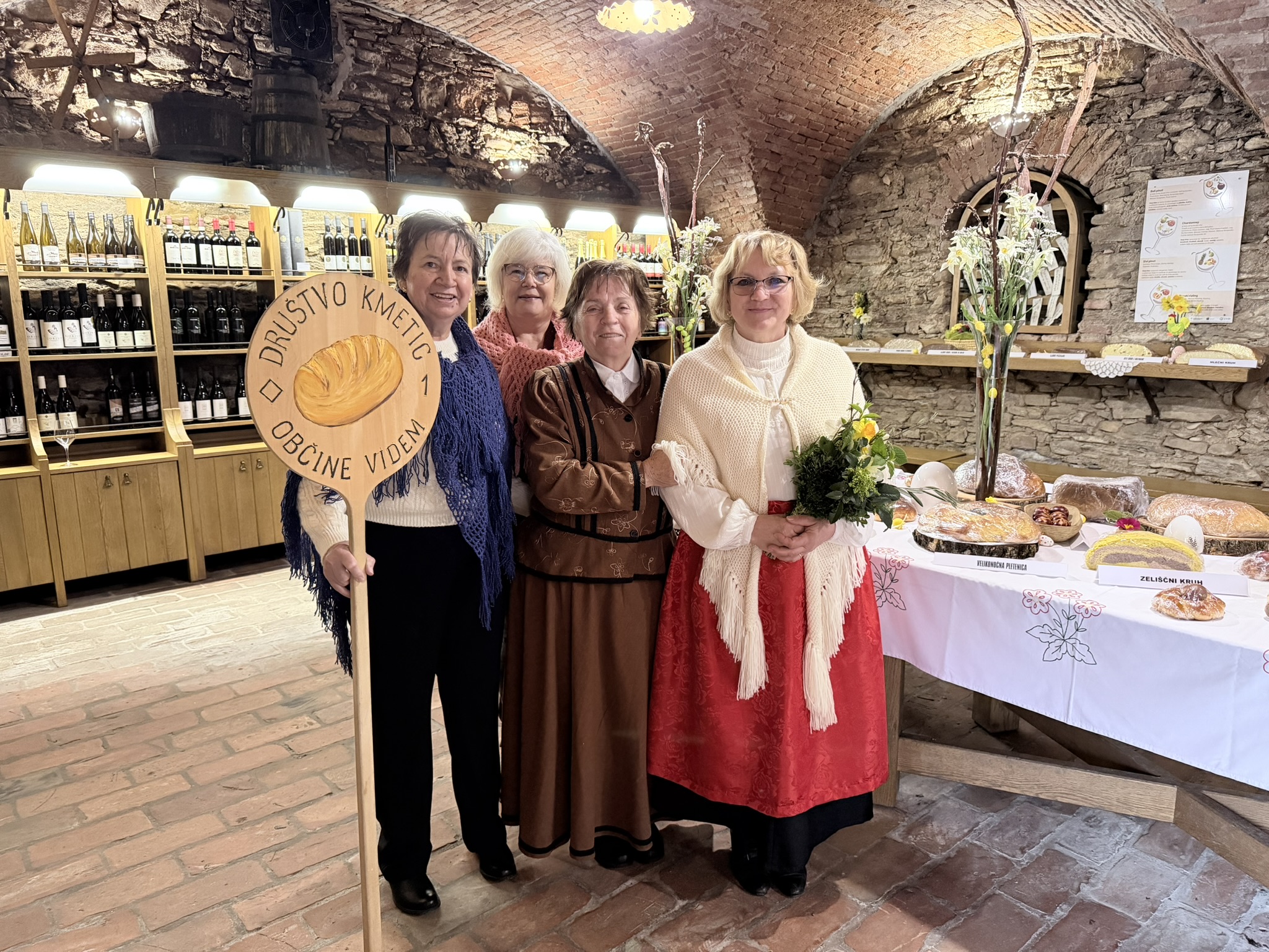 Morda je slika naslednjega: besedilo