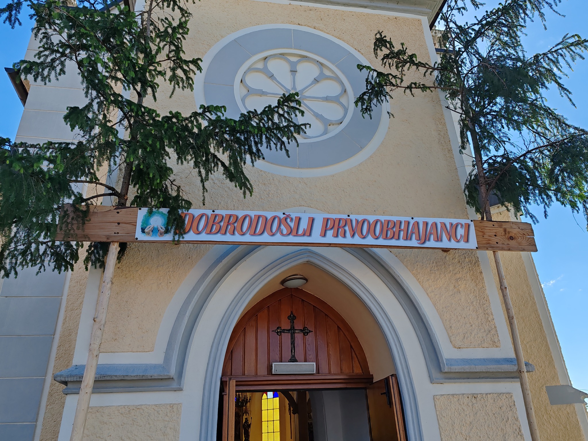 Morda je slika naslednjega: besedilo